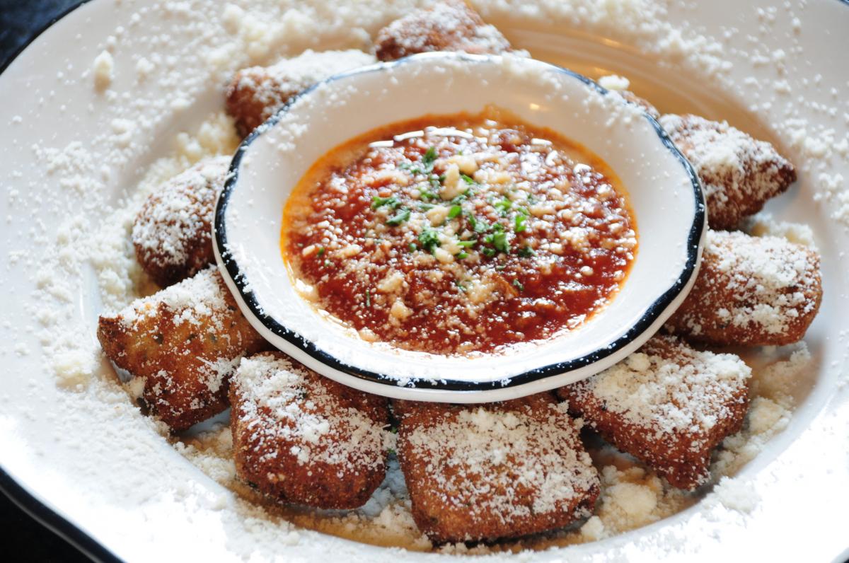 Guido S Pizzeria Tapas Spanish Italian Restaurant On The Hill